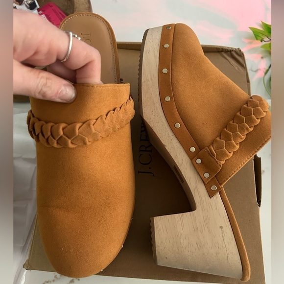 J.Crew Women's Tan Suede Mules size 10 NEW - Picture 1 of 3